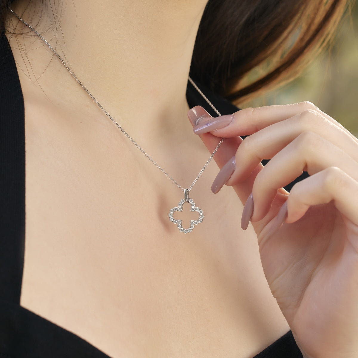 [Olivia Jewelry]Four-Leaf Clover Hollow Design Exquisite Necklace