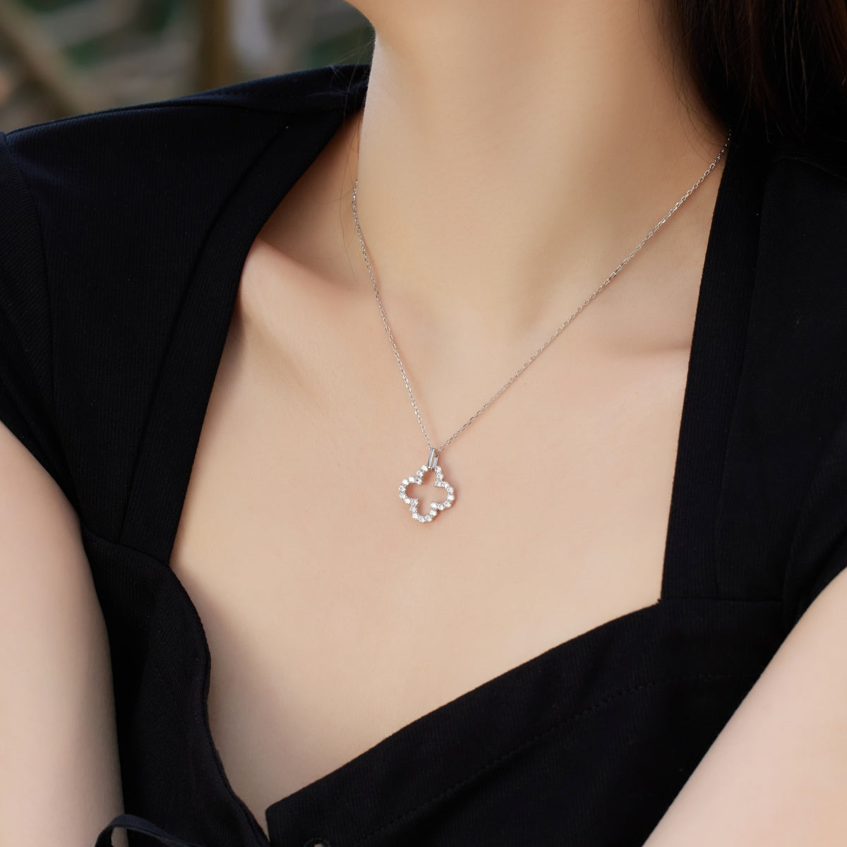 [Olivia Jewelry]Four-Leaf Clover Hollow Design Exquisite Necklace
