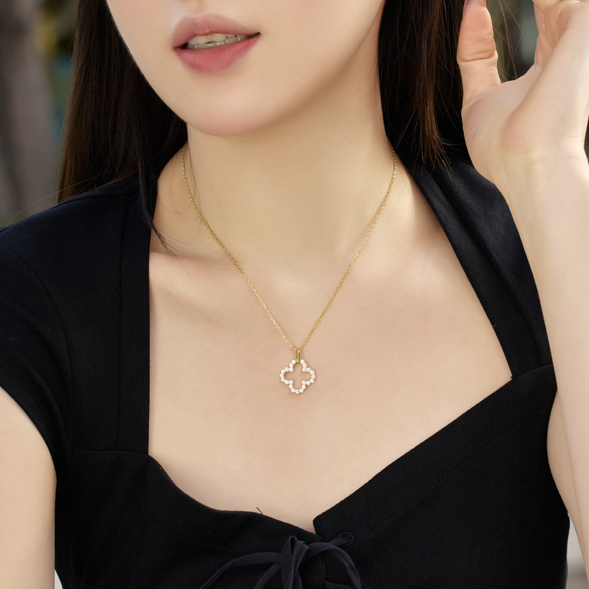 [Olivia Jewelry]Four-Leaf Clover Hollow Design Exquisite Necklace
