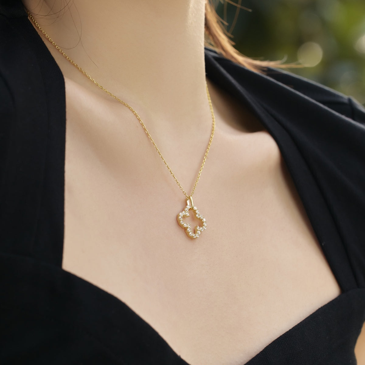 [Olivia Jewelry]Four-Leaf Clover Hollow Design Exquisite Necklace
