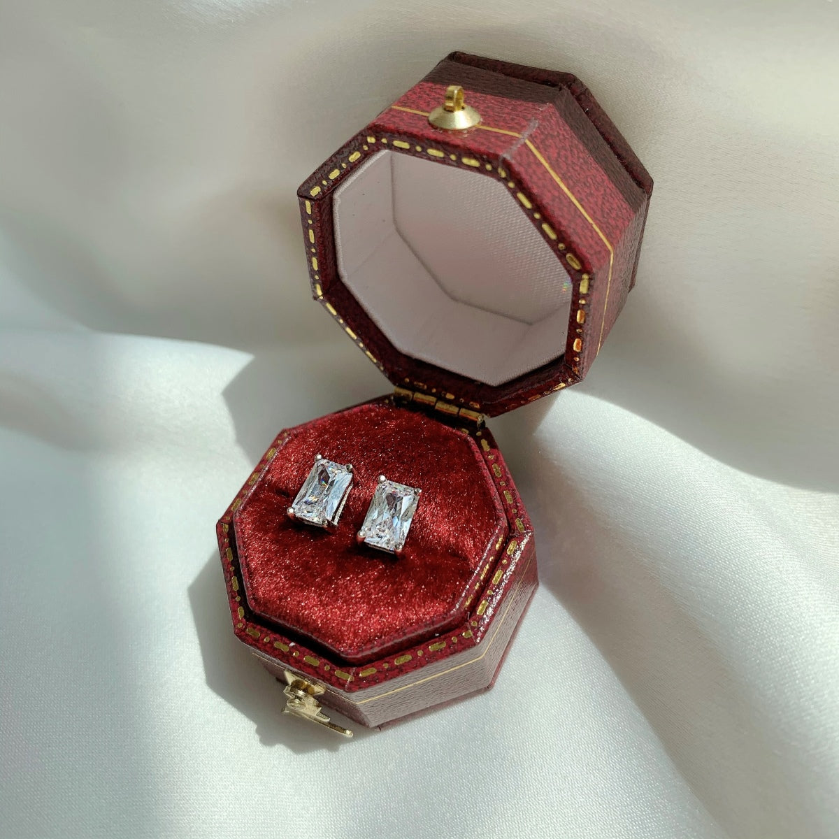 [Olivia Jewelry]Stylish Shiny Rectangular Center Stone Stud Earrings