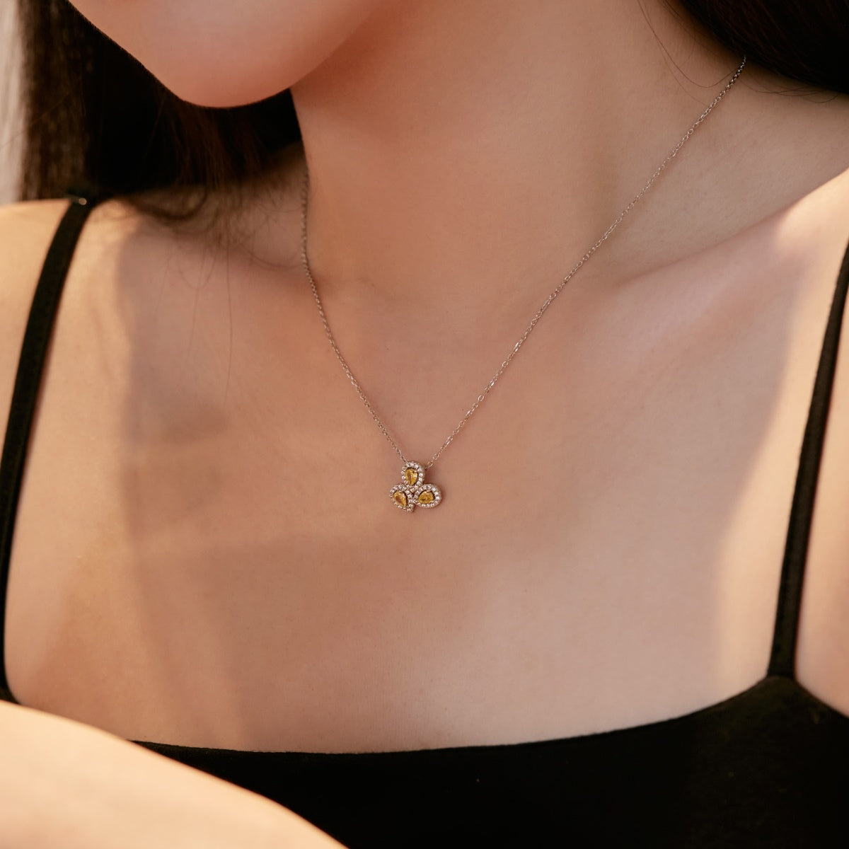 [Olivia Jewelry]Elegant Flower Shape Pear Cut Necklace