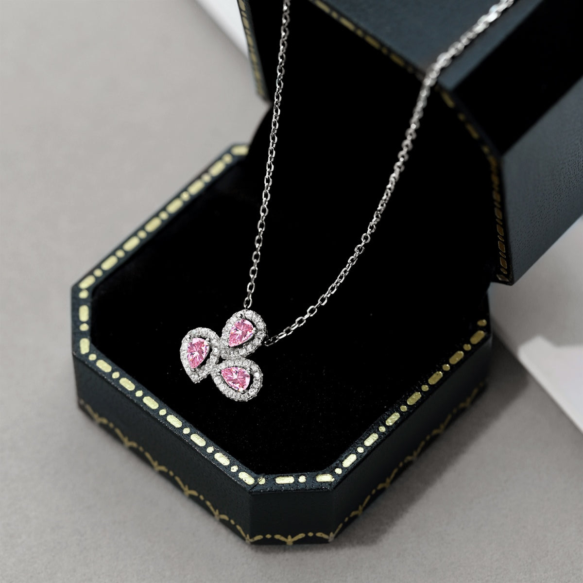 [Olivia Jewelry]Elegant Flower Shape Pear Cut Necklace