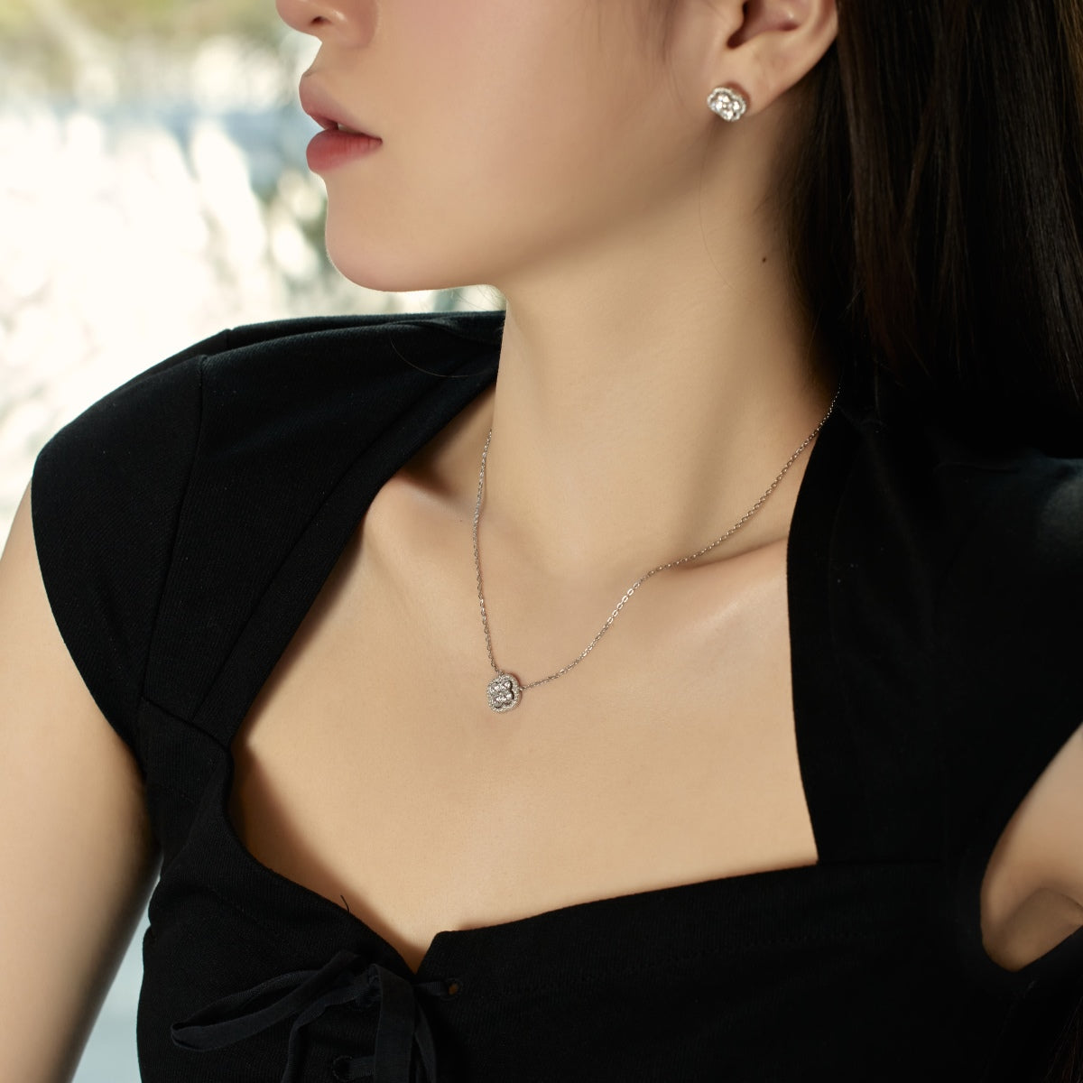 [Olivia Jewelry]Exquisite Necklace With Four-Leaf Clover Flower Design