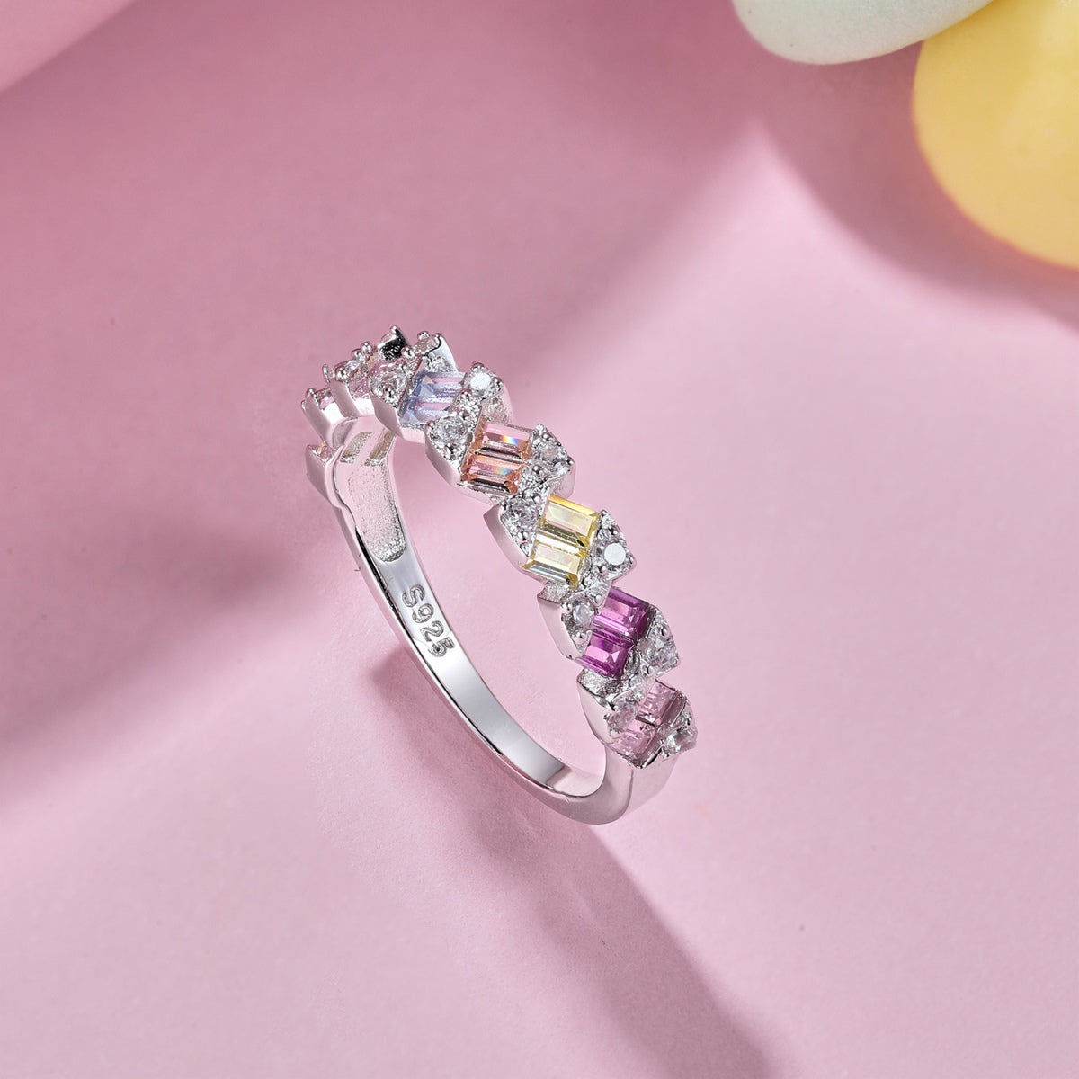 [Olivia Jewelry]Delicate Vibrant Emerald Cut Daily Ring