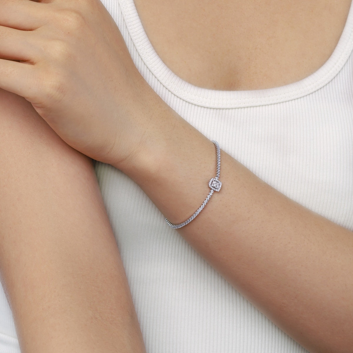 [Olivia Jewelry]Luxurious Dazzling Square Shape Banquet Bracelet