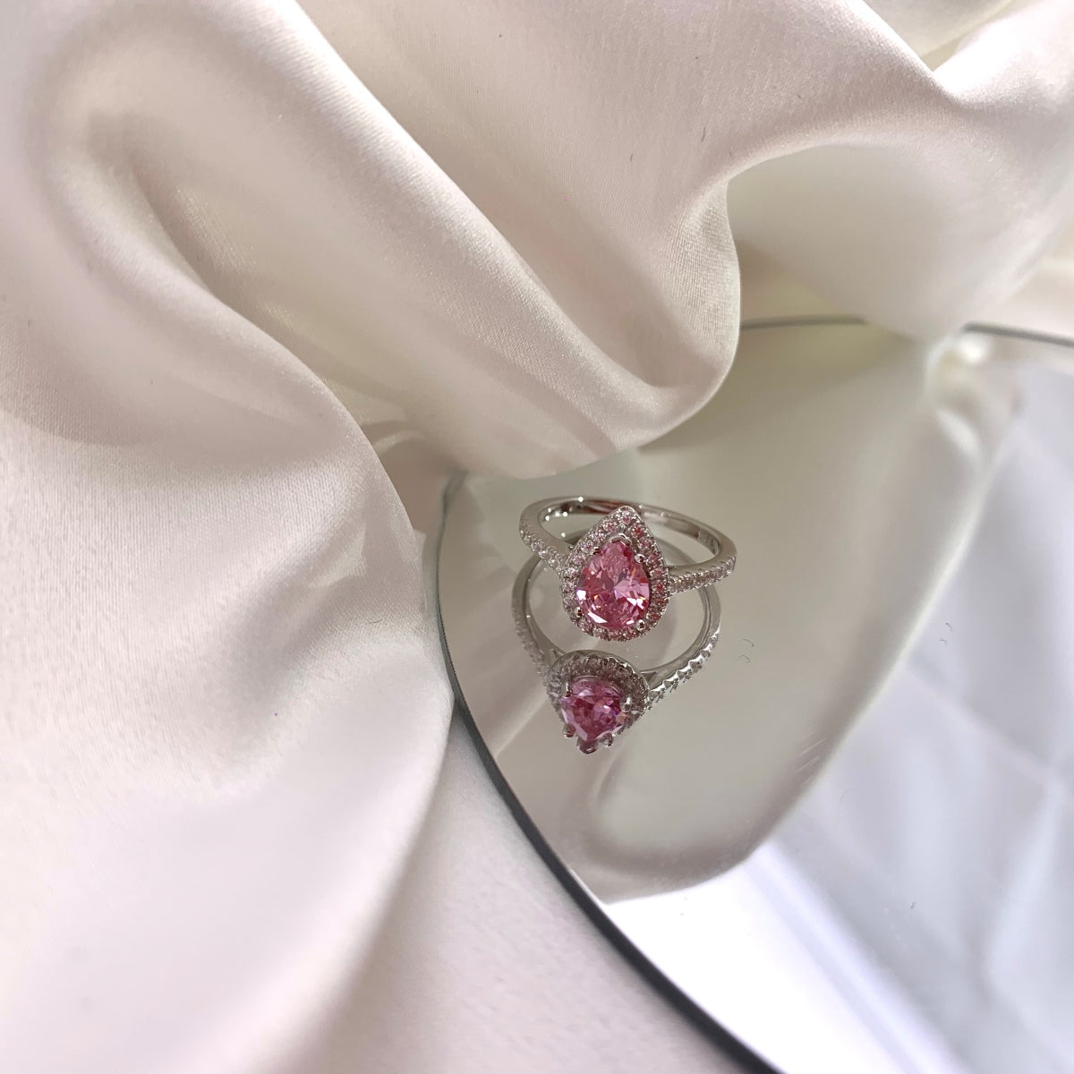 [Olivia Jewelry]1.0 Carat Luxurious Resplendent Water Drop Shape Wedding Ring