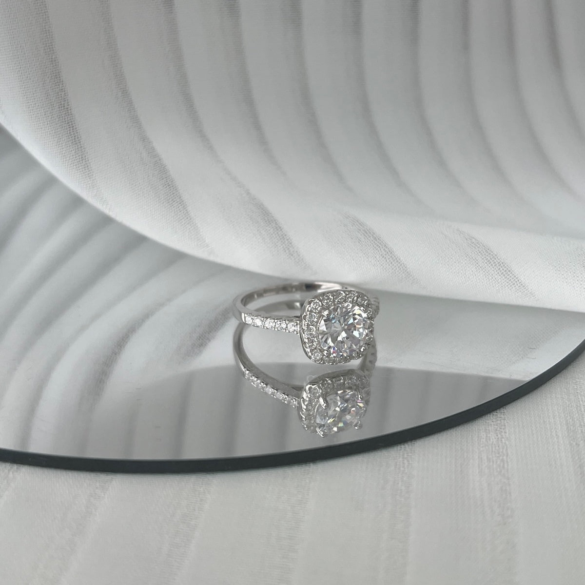 [Olivia Jewelry]Dazzling Resplendent Round Cut Wedding Ring