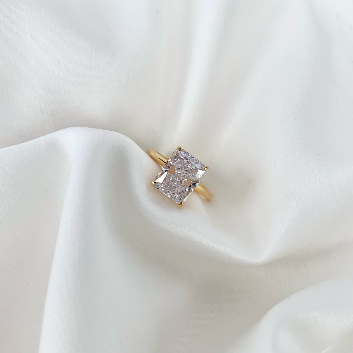 [Olivia Jewelry]4.0 Carat Ornate Enchanting Radiand Cut Banquet Ring