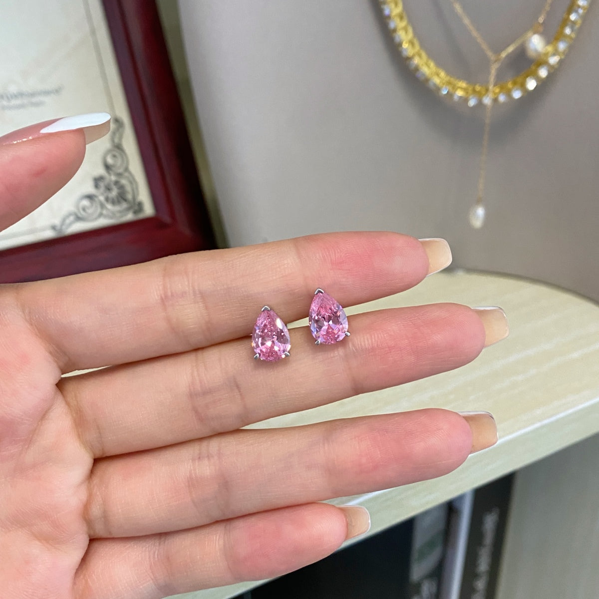 [Olivia Jewelry]Ornate Water Drop Shape Earrings