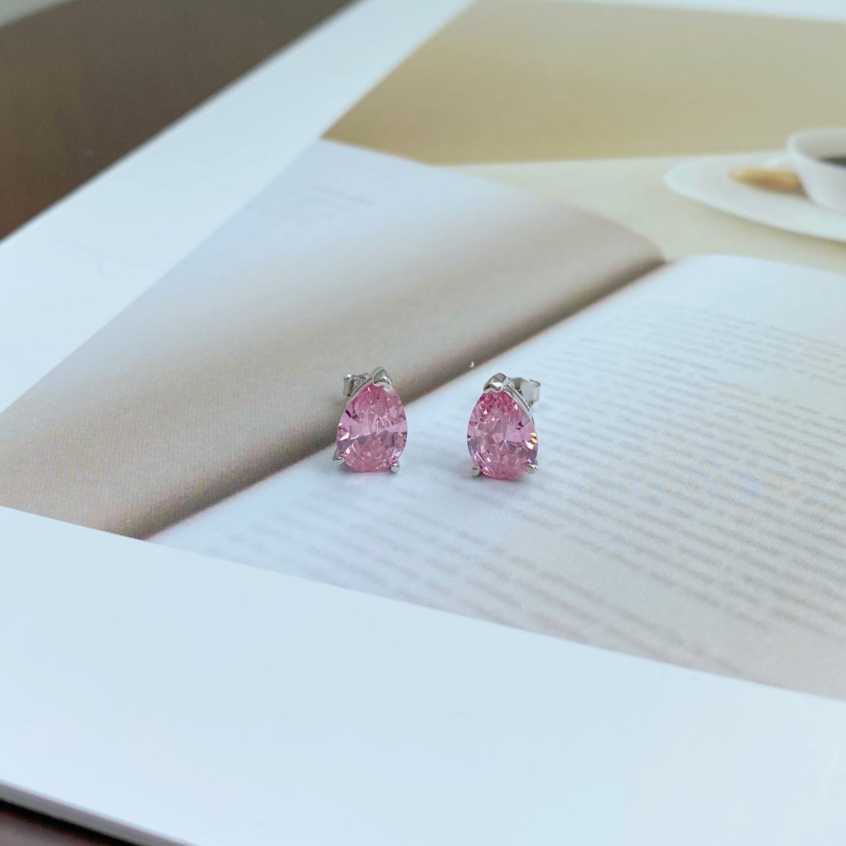 [Olivia Jewelry]Ornate Water Drop Shape Earrings