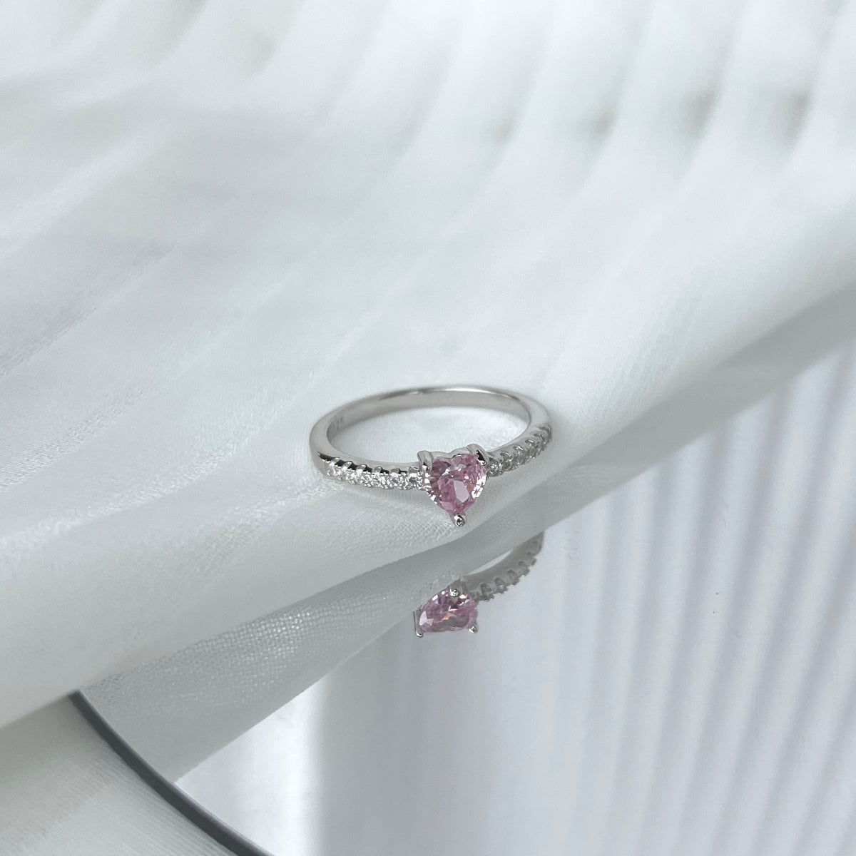 [Olivia Jewelry]0.5 Carat CaratEternity Charming Heart Shape Lover Ring