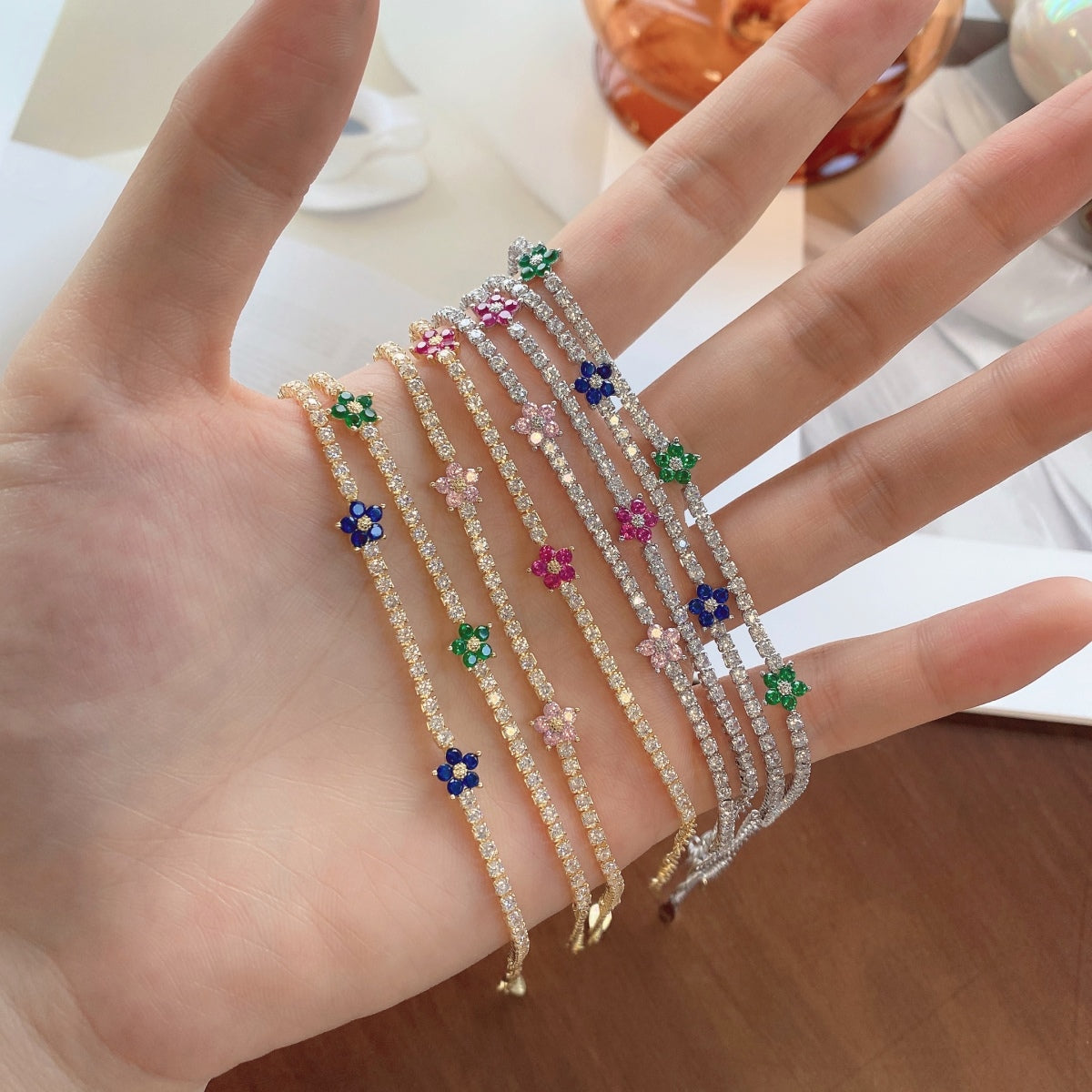 [Olivia Jewelry]Sparkling Flower Shape Tennis Bracelet
