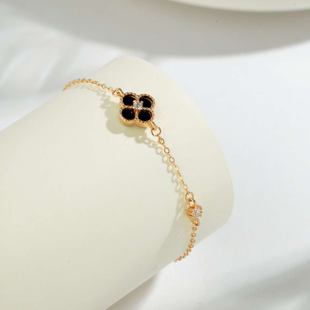 [Olivia Jewelry]Delicate Four Leaf Clover Bracelet
