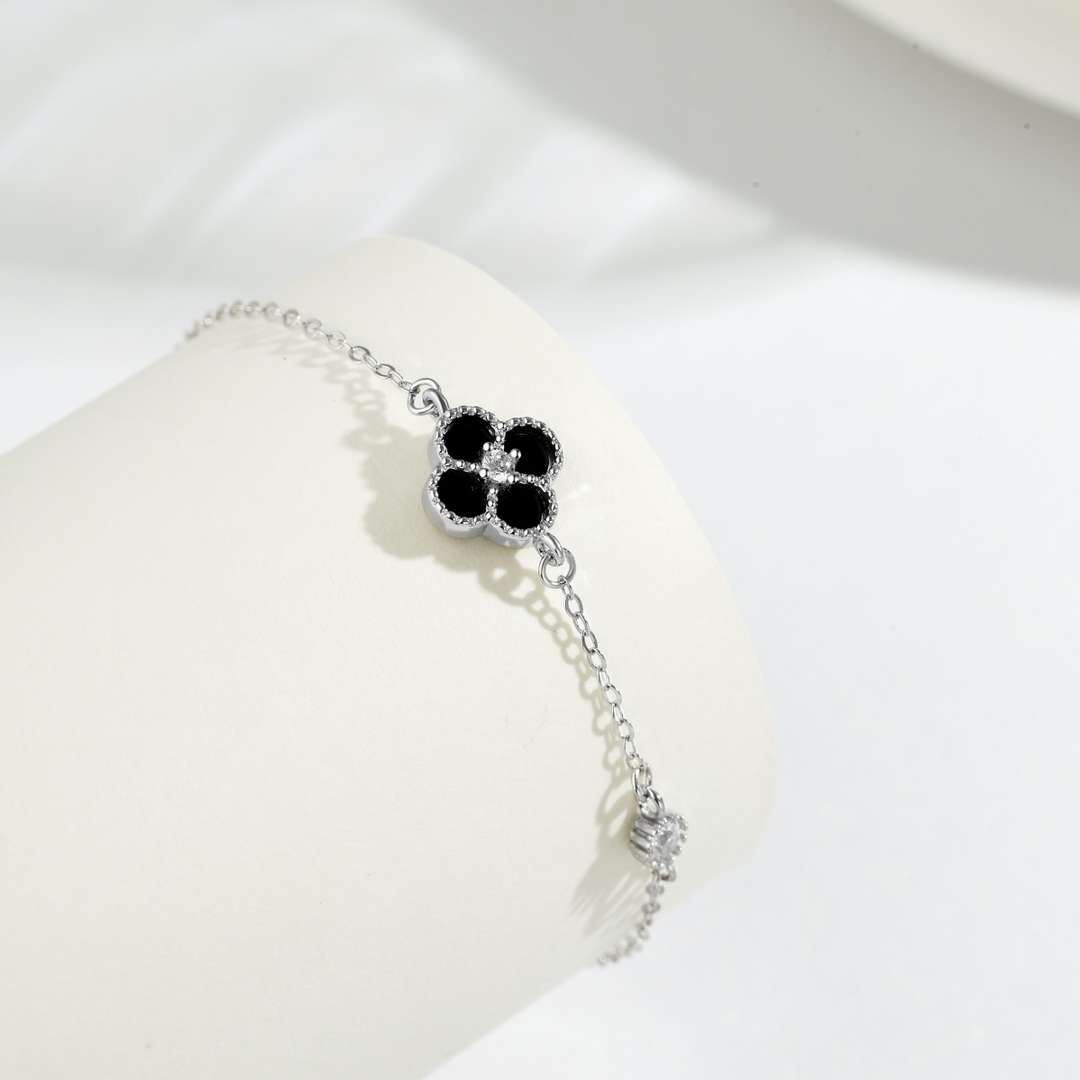 [Olivia Jewelry]Delicate Four Leaf Clover Bracelet