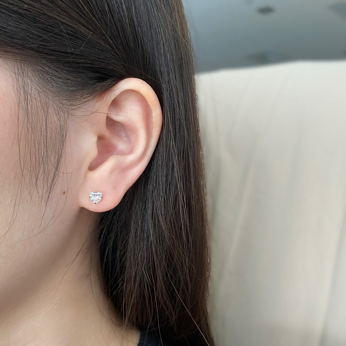 [Olivia Jewelry]Sparkling Heart Shaped Simple Earrings