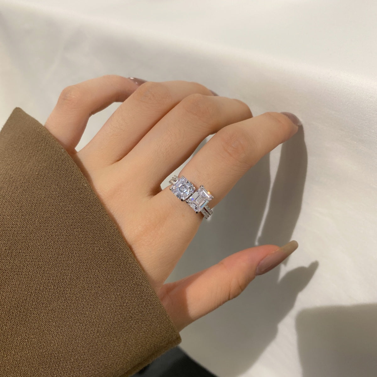 [Olivia Jewelry]2.0 Carat Scintillating Ornate Radiant Cut Party Ring