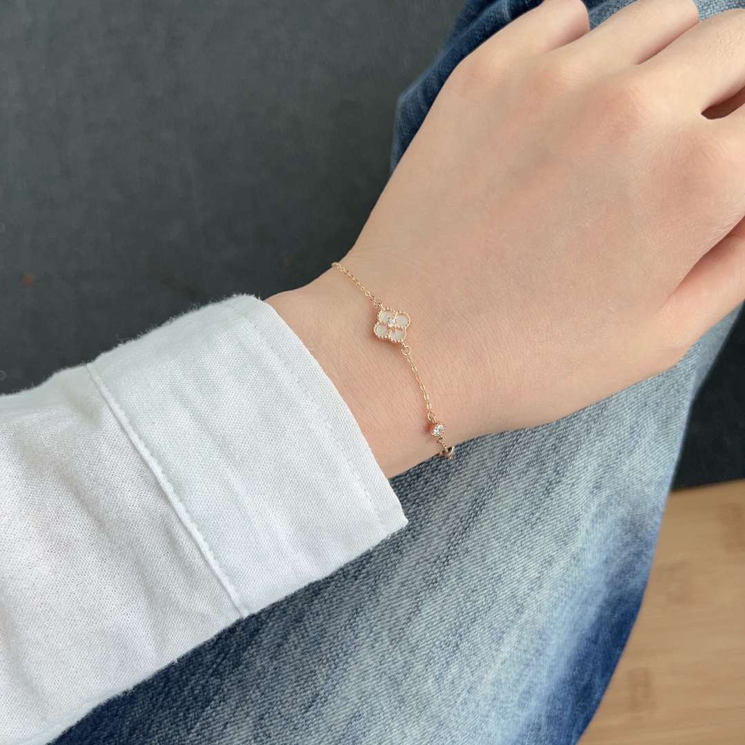 [Olivia Jewelry]Delicate Four Leaf Clover Bracelet