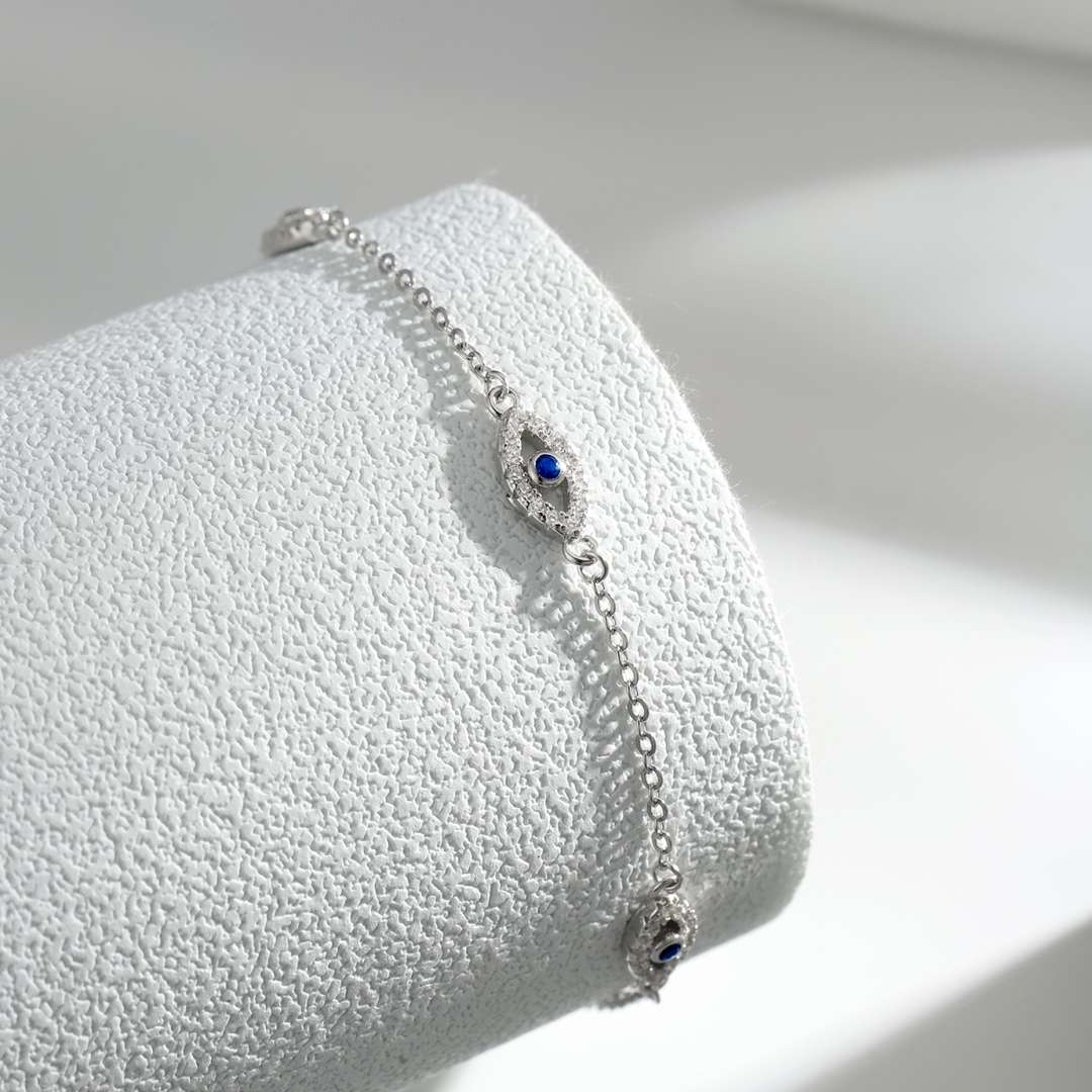 [Olivia Jewelry]Evil Eye Shape Pendent Necklace