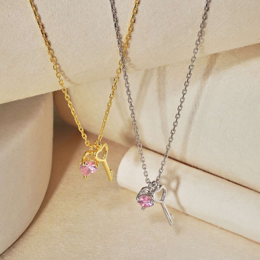 [Olivia Jewelry]Unique Heart Shape Key Pendent Necklace