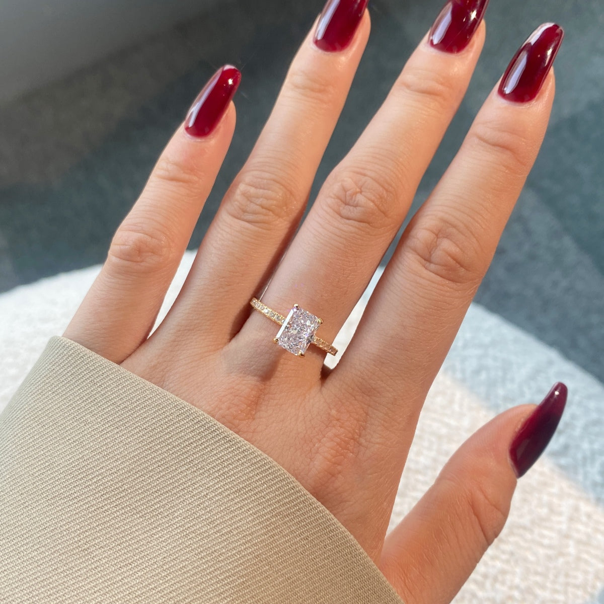[Olivia Jewelry]2.0 Carat Dazzling Sparkling Radiant Cut Party Ring