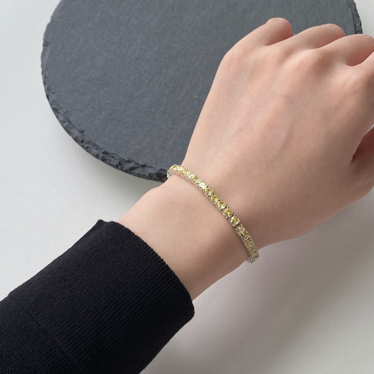 [Olivia Jewelry]Ornate Dazzling Round Cut Tennis Bracelet