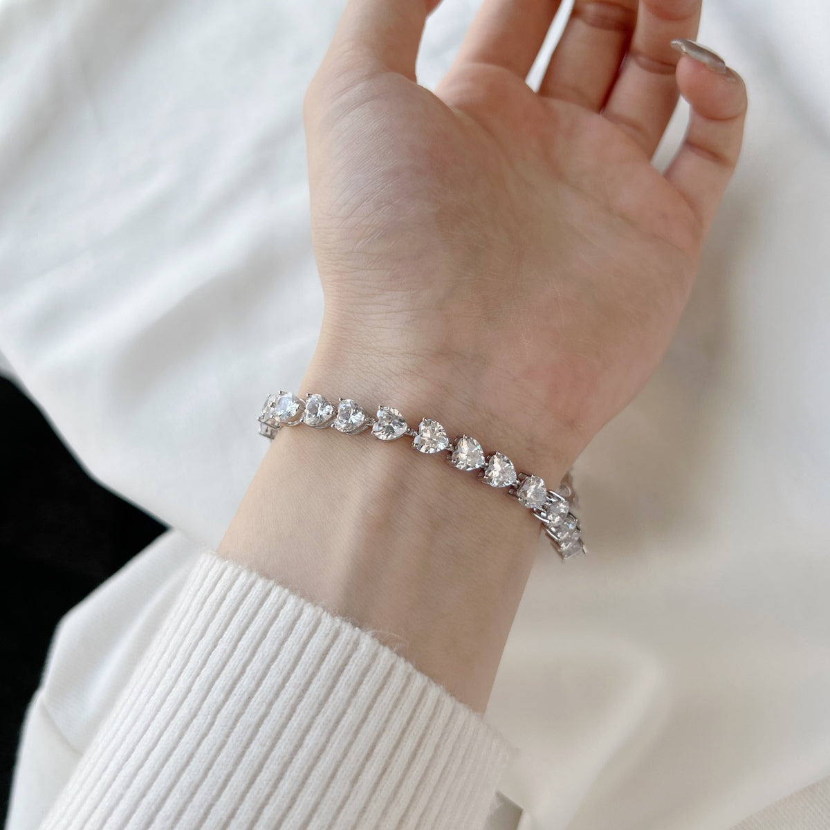[Olivia Jewelry]0.75 Carat Elegant Romantic Heart Shape Lover Bracelet