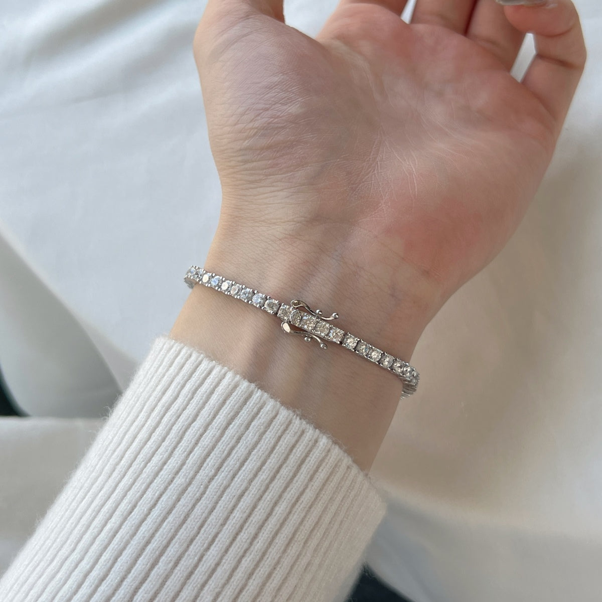 [Olivia Jewelry]Dainty Charming Round Cut Tennis Bracelet