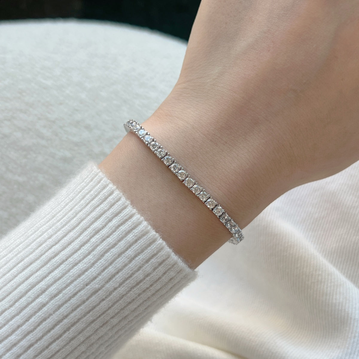 [Olivia Jewelry]Dainty Charming Round Cut Tennis Bracelet