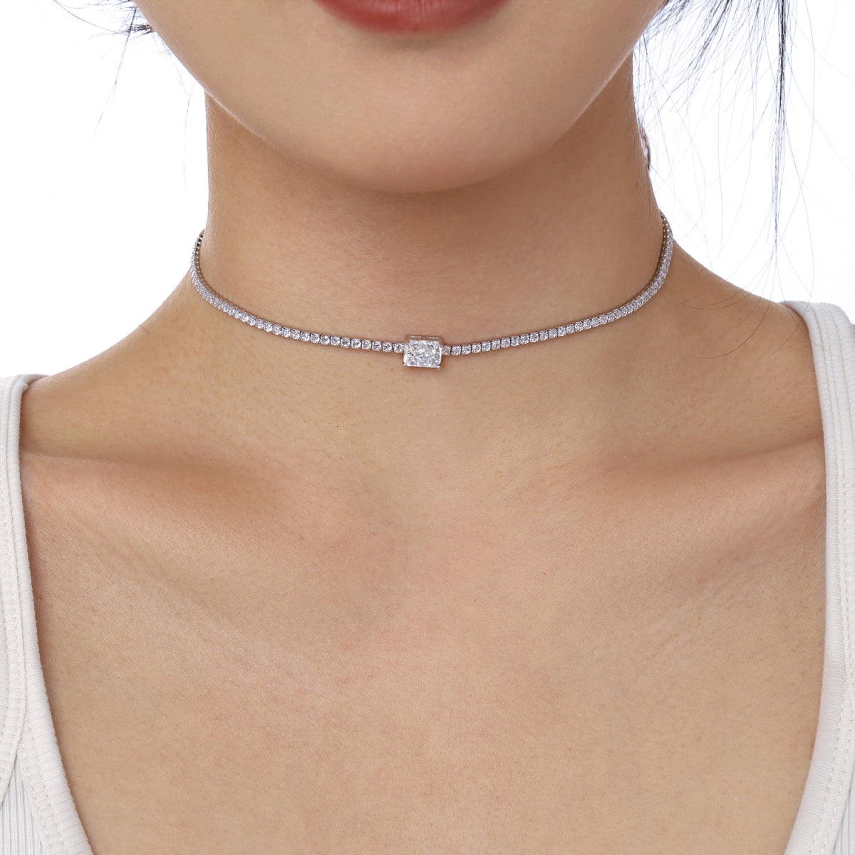 [Olivia Jewelry]2.0 carat Ornate Emerald Cut Necklace