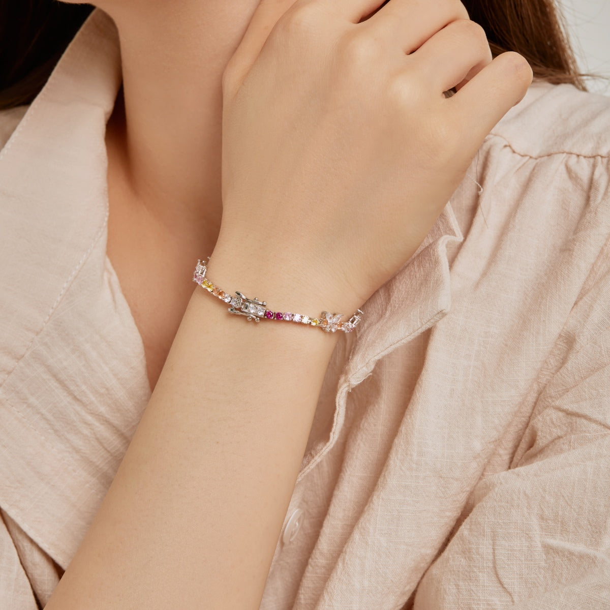 [Olivia Jewelry]Ornate Colorful Butterfly Shape Round Cut Daily Bracelet