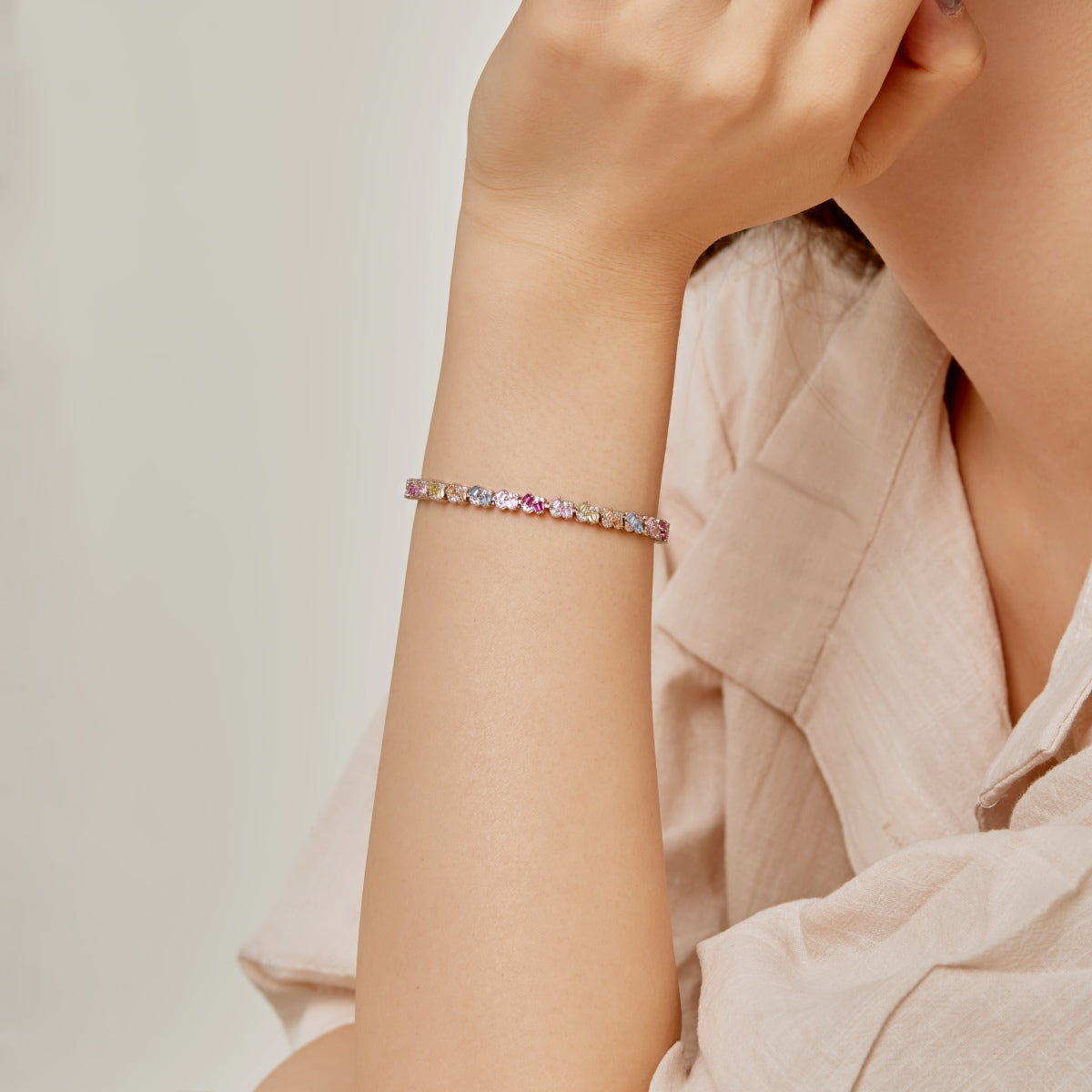 [Olivia Jewelry]Ornate Colorful Flower Shape Party Bracelet