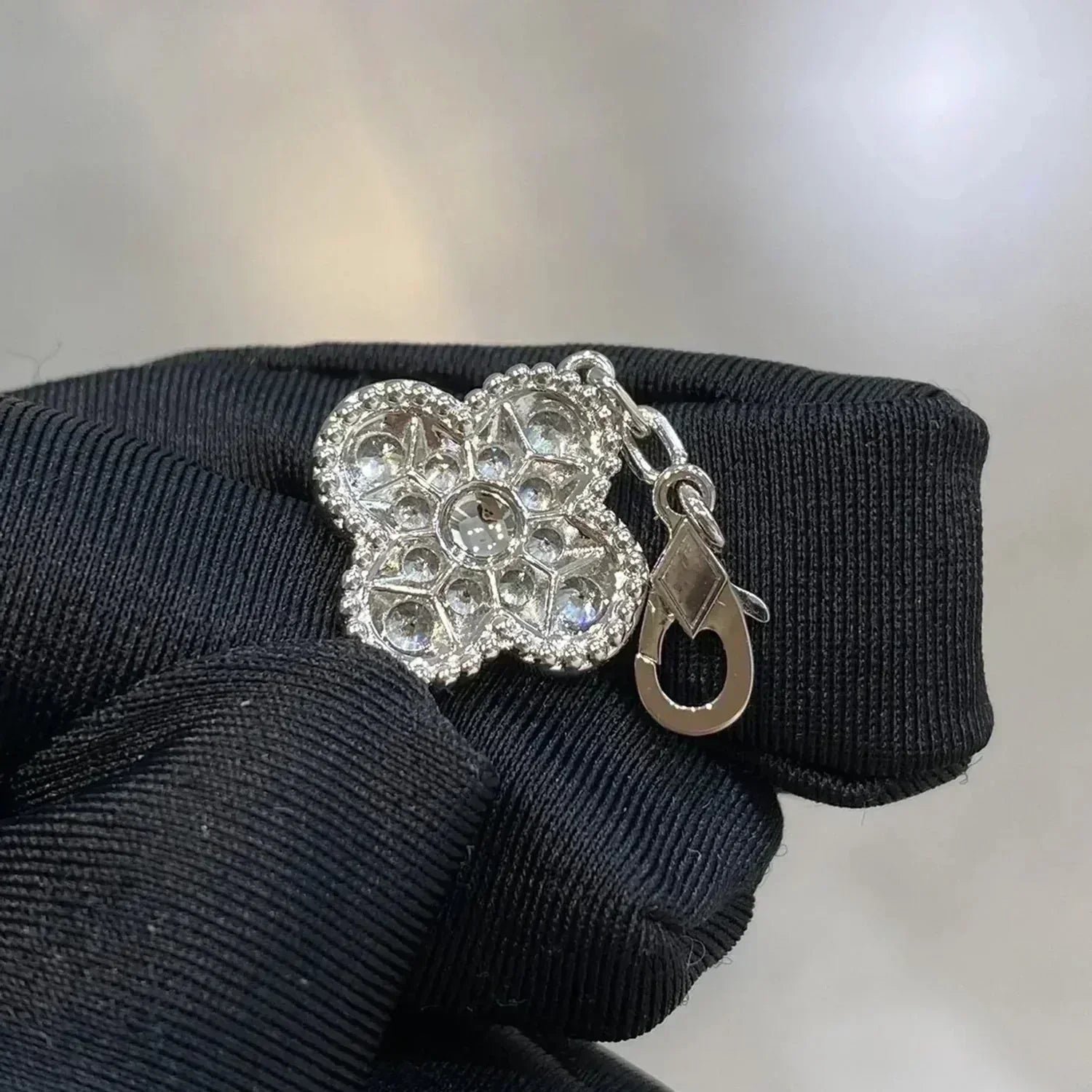 [Olivia JW]CLOVER 5 MOTIFS  DIAMOND BRACELET SILVER