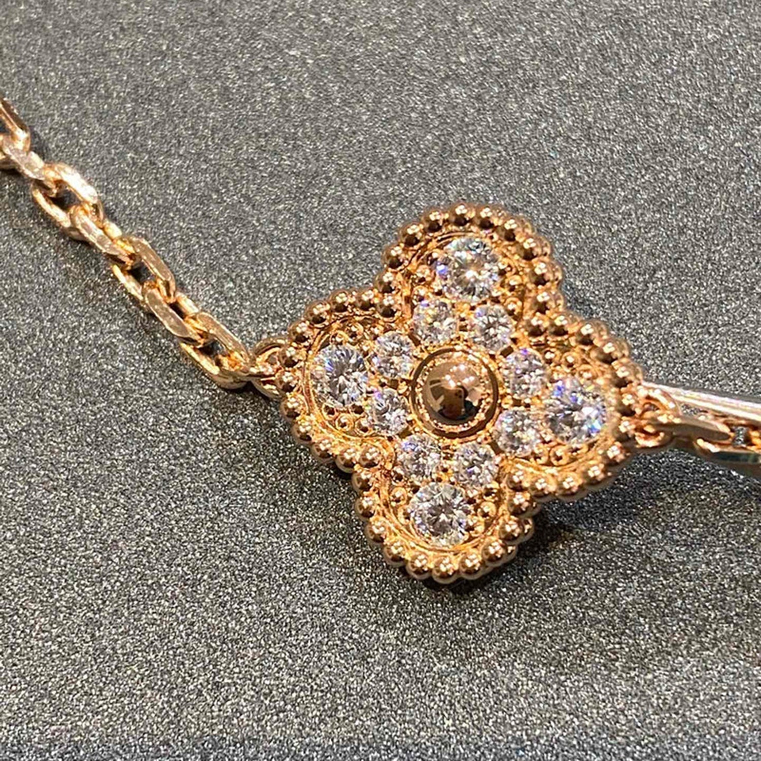 [Olivia JW]CLOVER 5 MOTIFS  FULL DIAMOND BRACELET