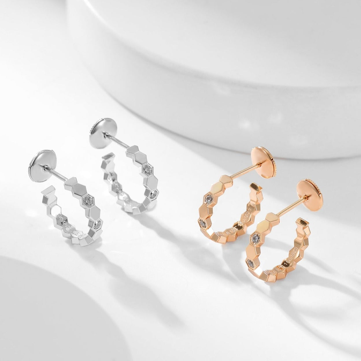[Olivia Jewelry]BEE LOVE DIAMOND HOOP EARRINGS