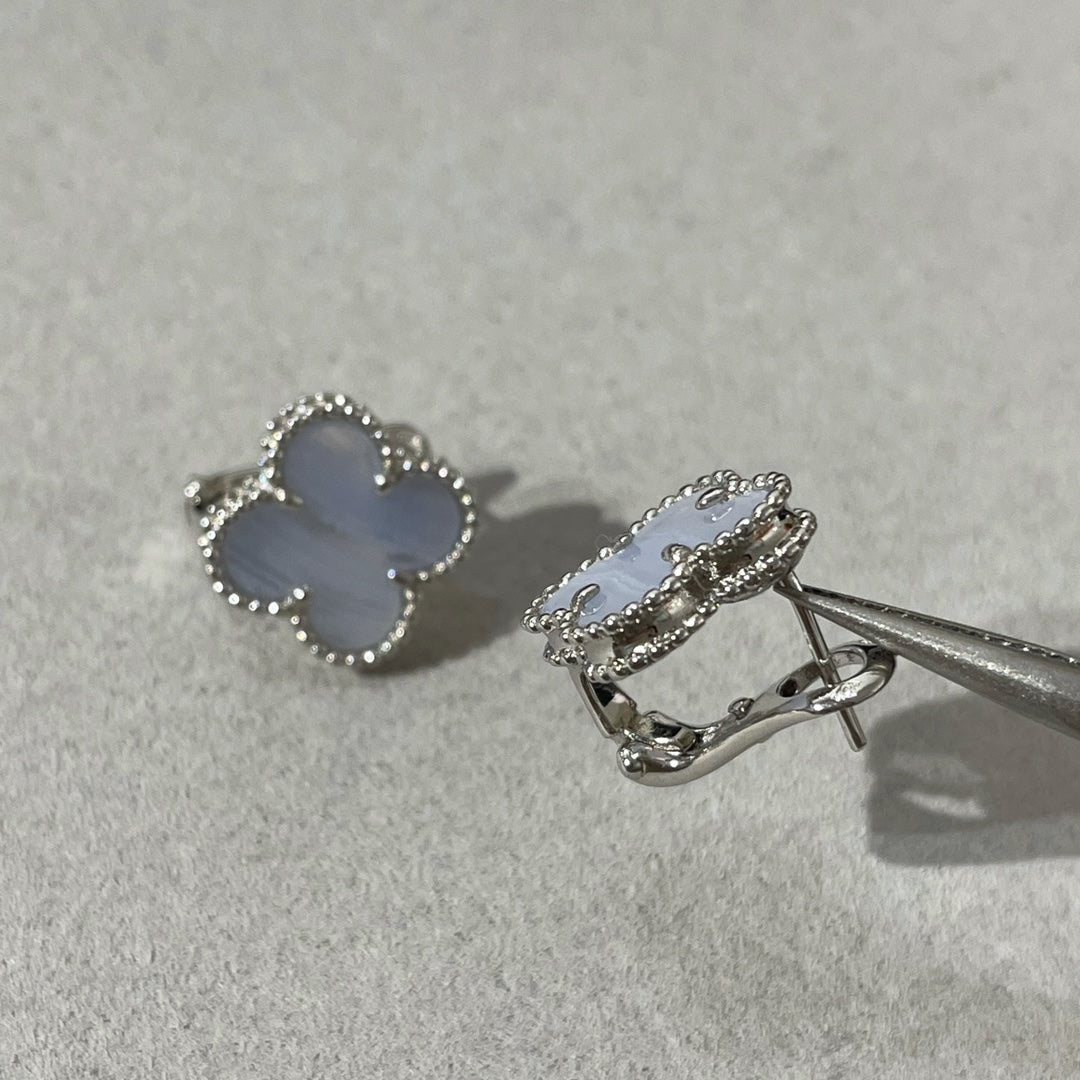 [Olivia Jewelry]CLOVER CHALCEDONY SILVER STUD EARRINGS