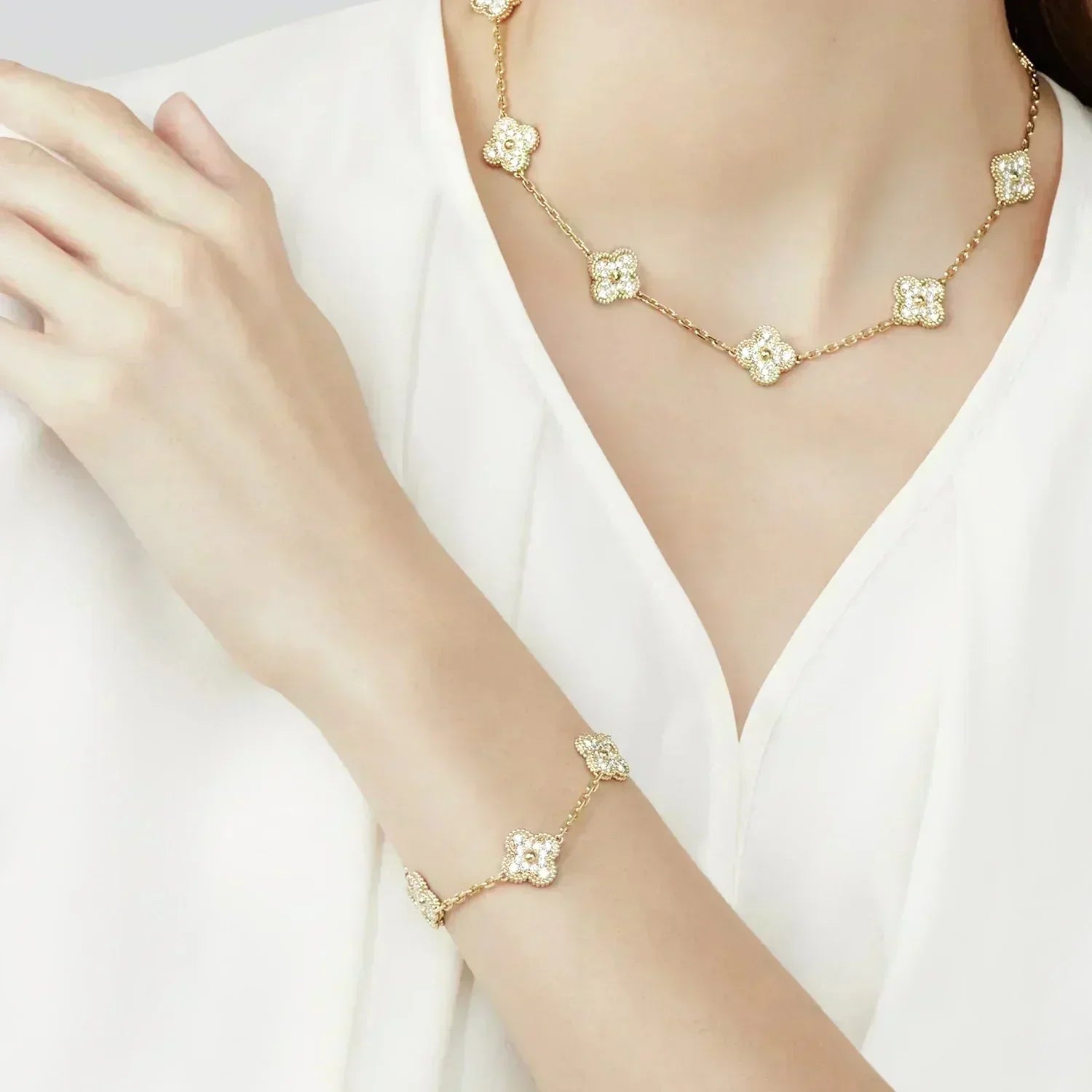 [Olivia JW]CLOVER 5 MOTIFS  FULL DIAMOND BRACELET