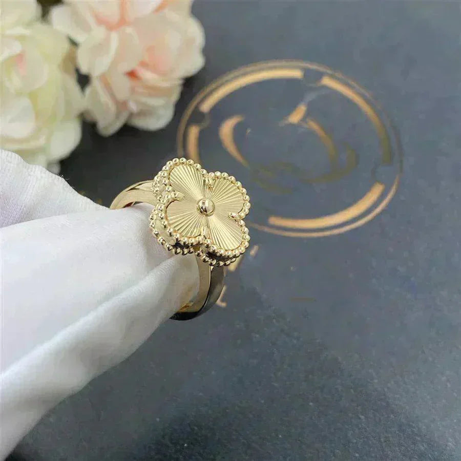 [Olivia Jewelry]CLOVER GOLD RING